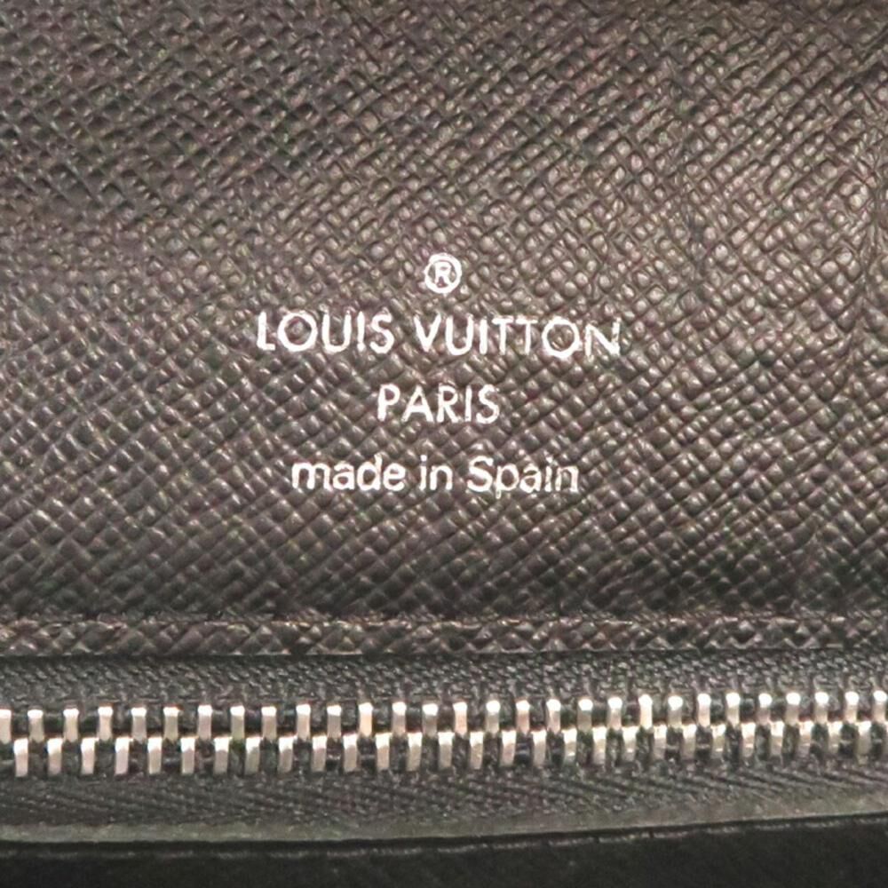 Louis Vuitton Clutch