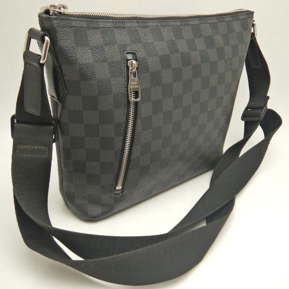Louis Vuitton Shoulder Bags