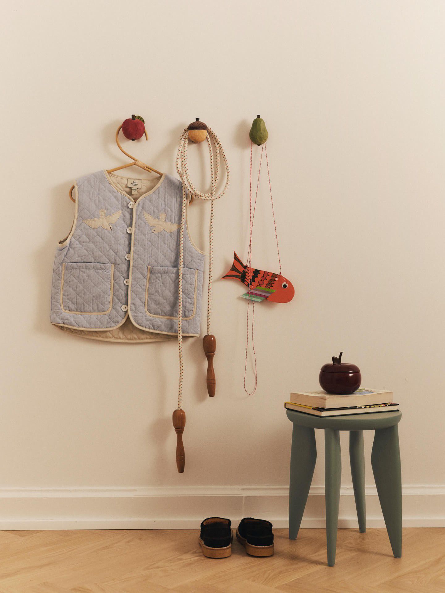 Pear Hand-carved Hook - Mistletoe