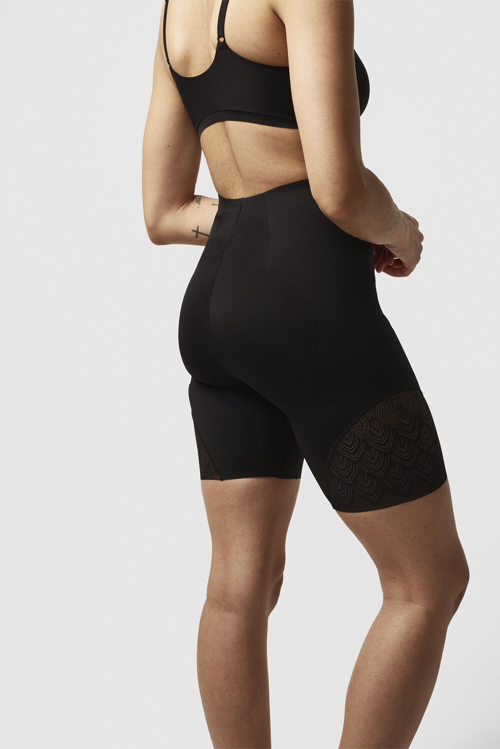 Sexy Shape High waist mid-thigh short