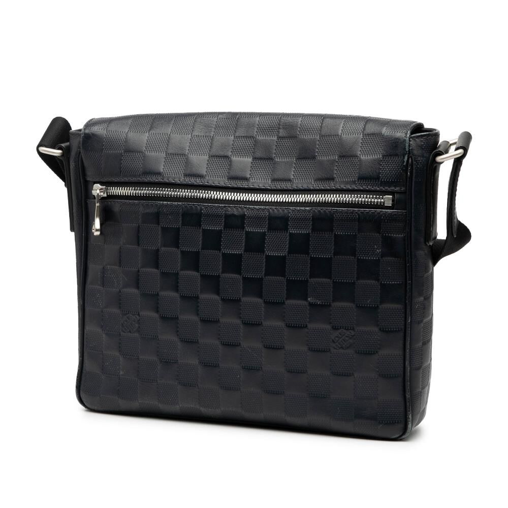 Louis Vuitton District