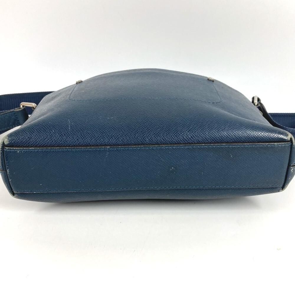 Louis Vuitton Crossbody Bag