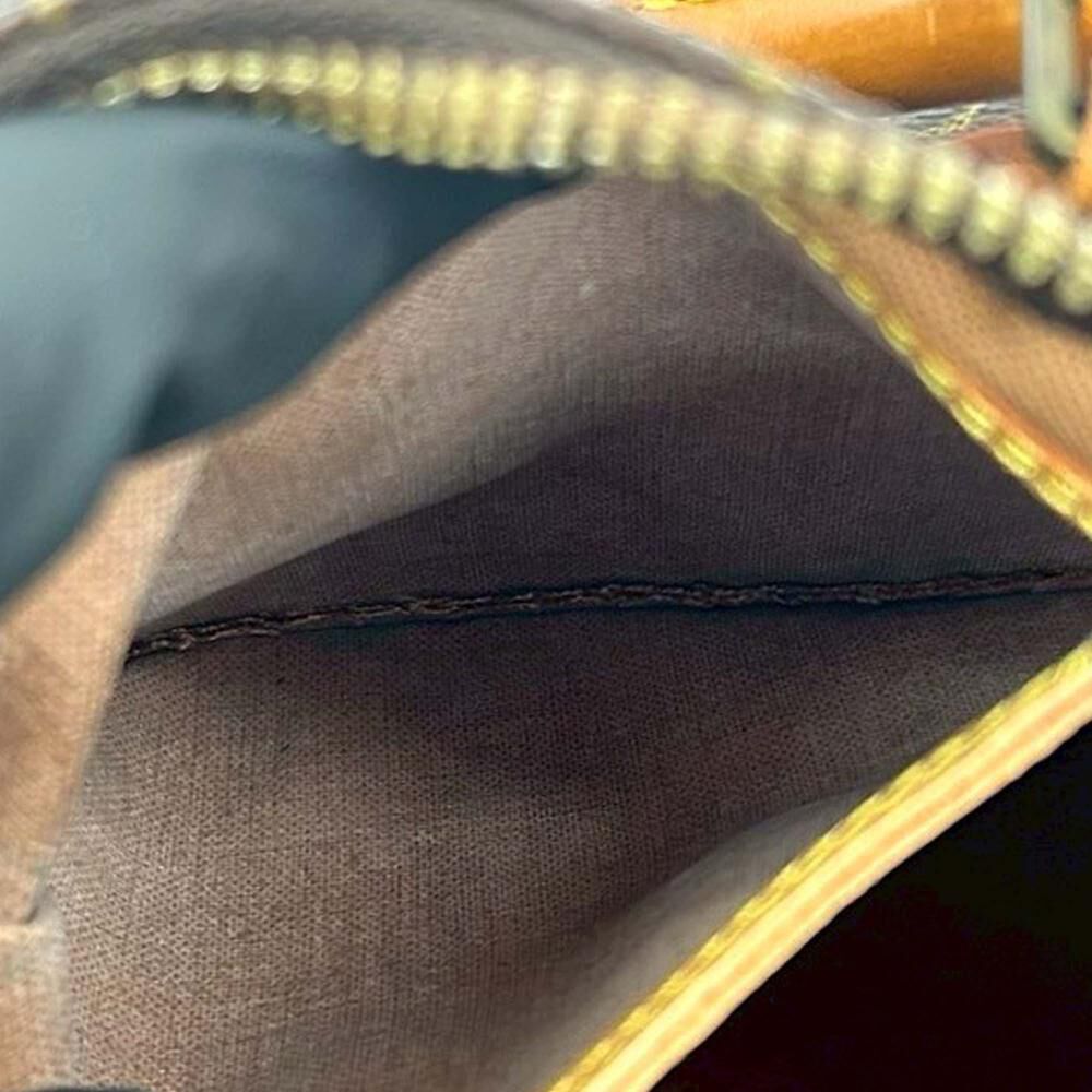 Louis Vuitton Speedy