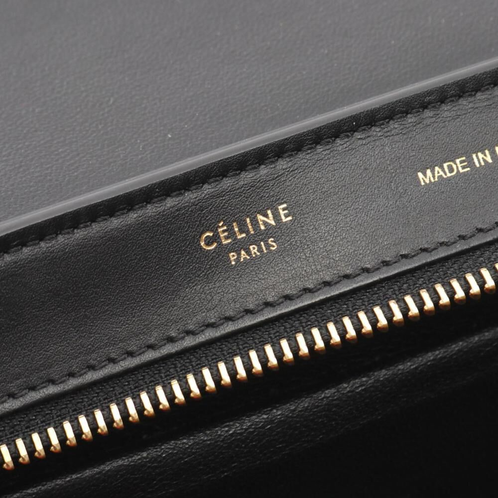 C&eacute;line Trapeze