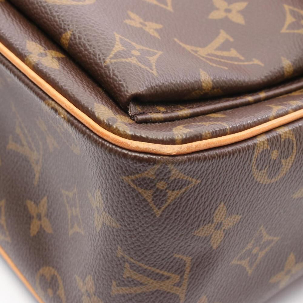 Louis Vuitton Shoulder Bags