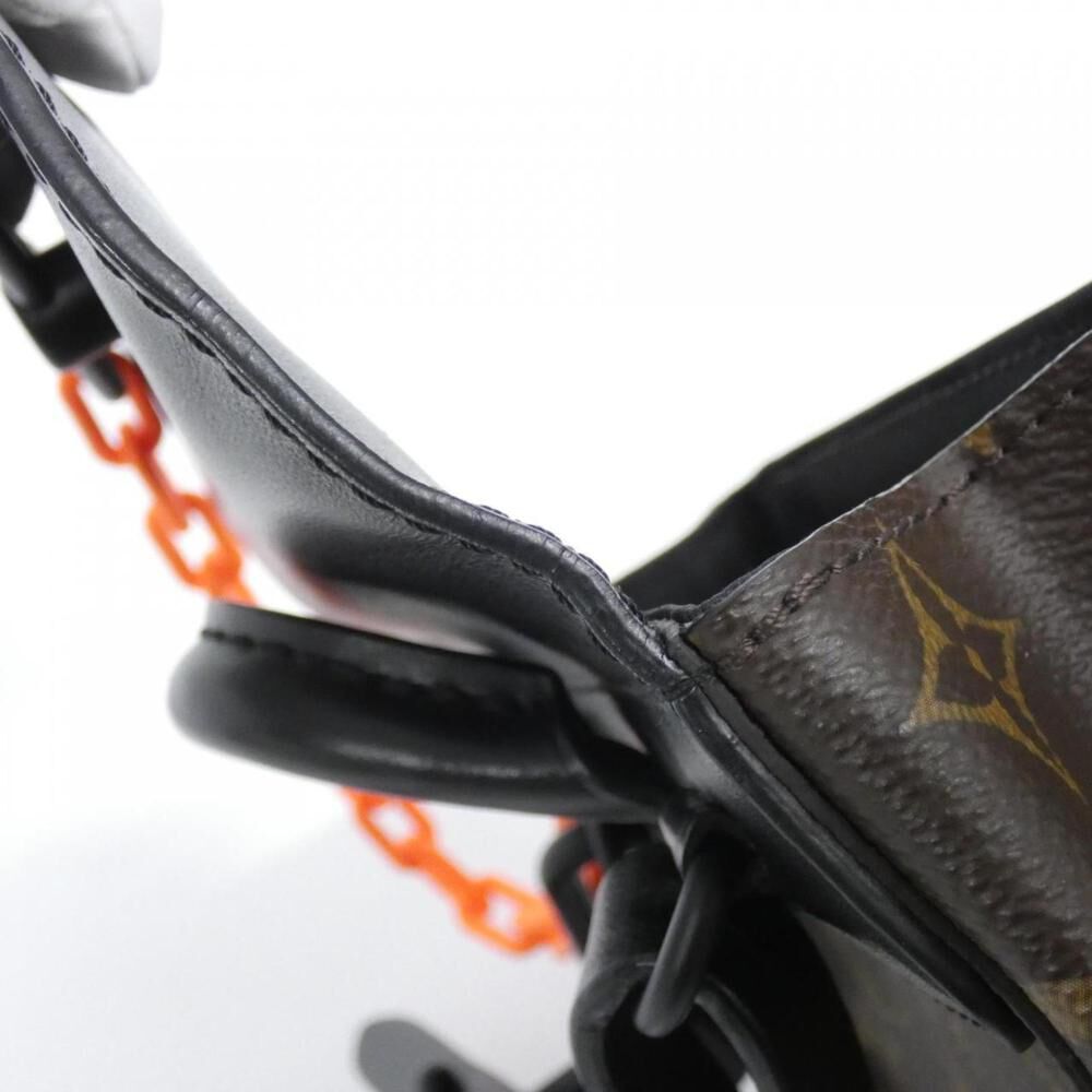 Louis Vuitton Shoulder Bags