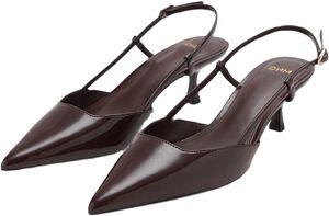 Kitten-heel patent leather shoes