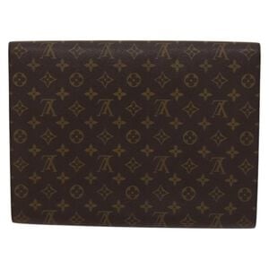Louis Vuitton Clutch