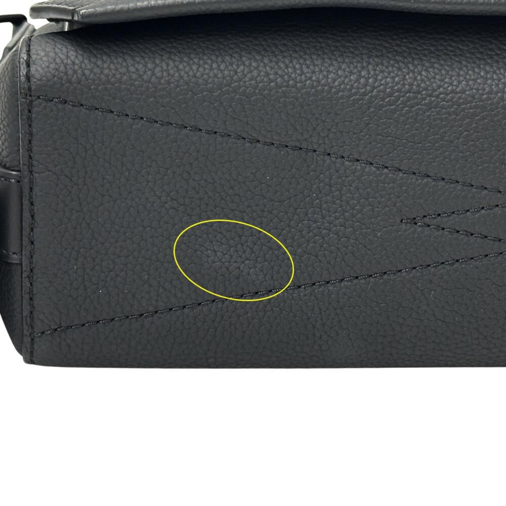 Louis Vuitton Shoulder Bags