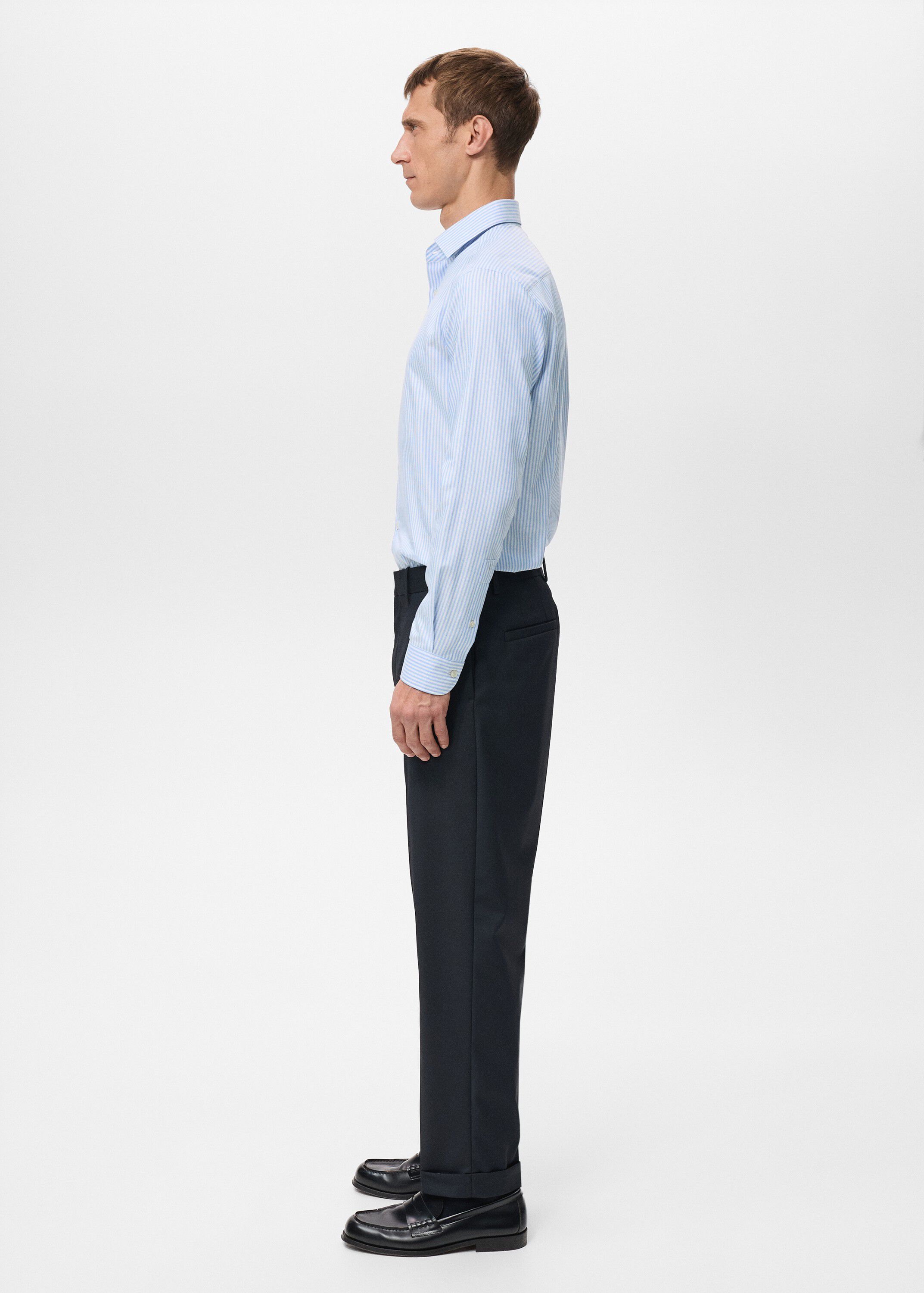 100% cotton slim-fit striped shirt