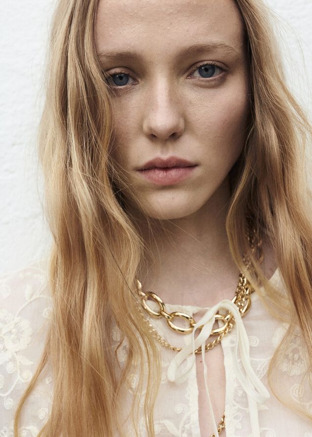 BLOUSE. -- VIVIENNE