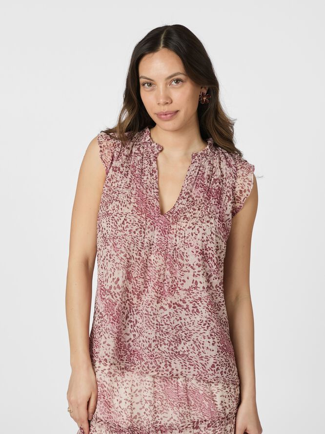 Izar Blur Graphic Top