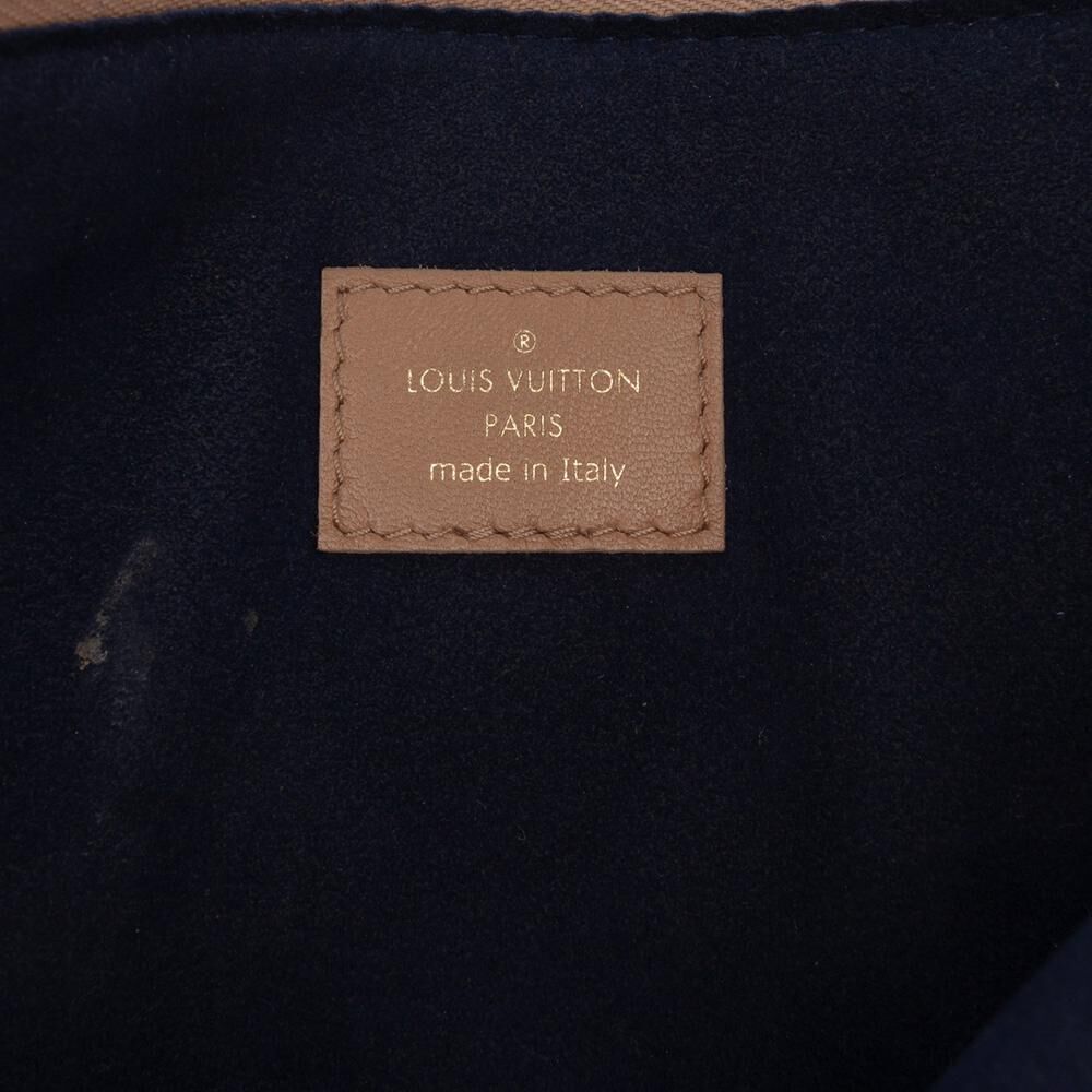Louis Vuitton Coussin