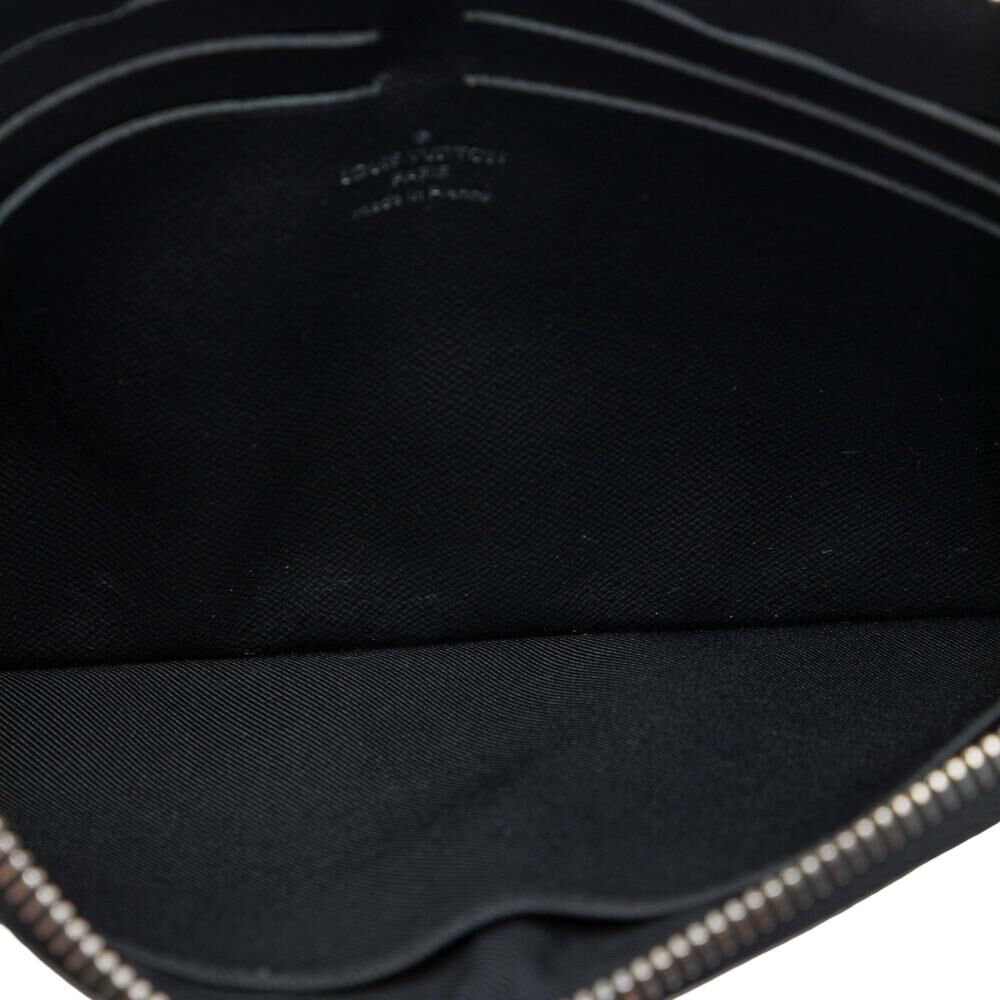 Louis Vuitton Clutch
