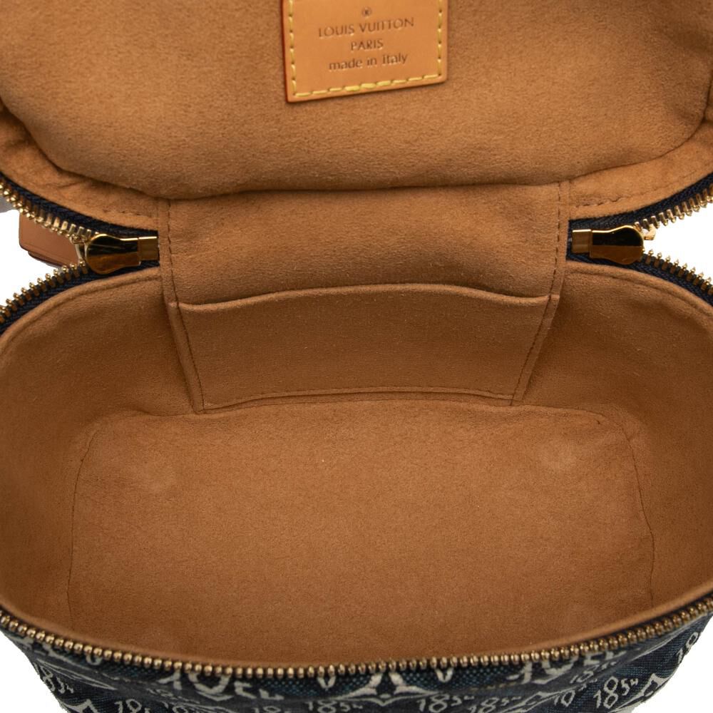 Louis Vuitton Pouch