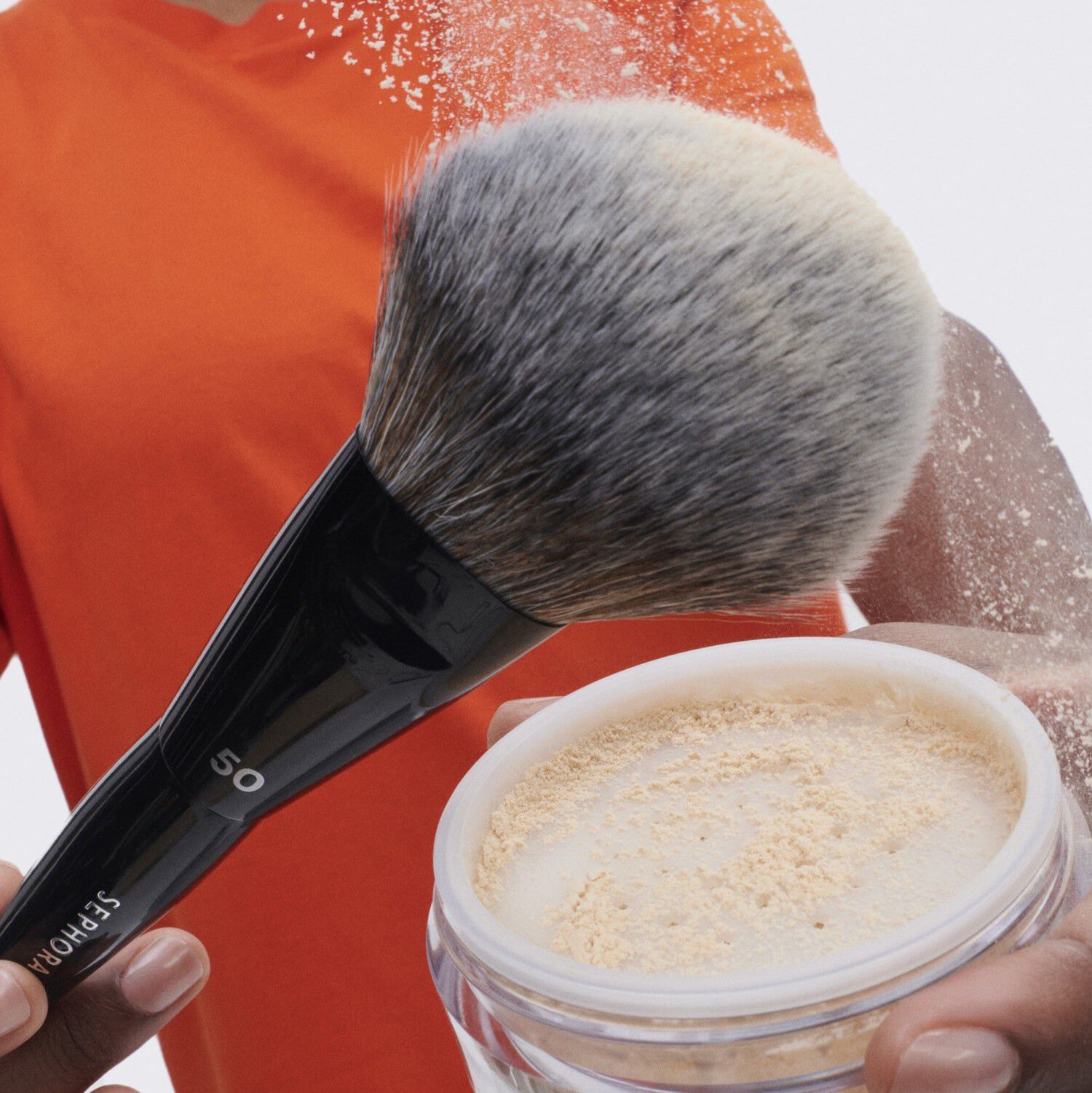 Fikserende l&oslash;st pudder - Langtidsholdbar matterende transparent l&oslash;st p