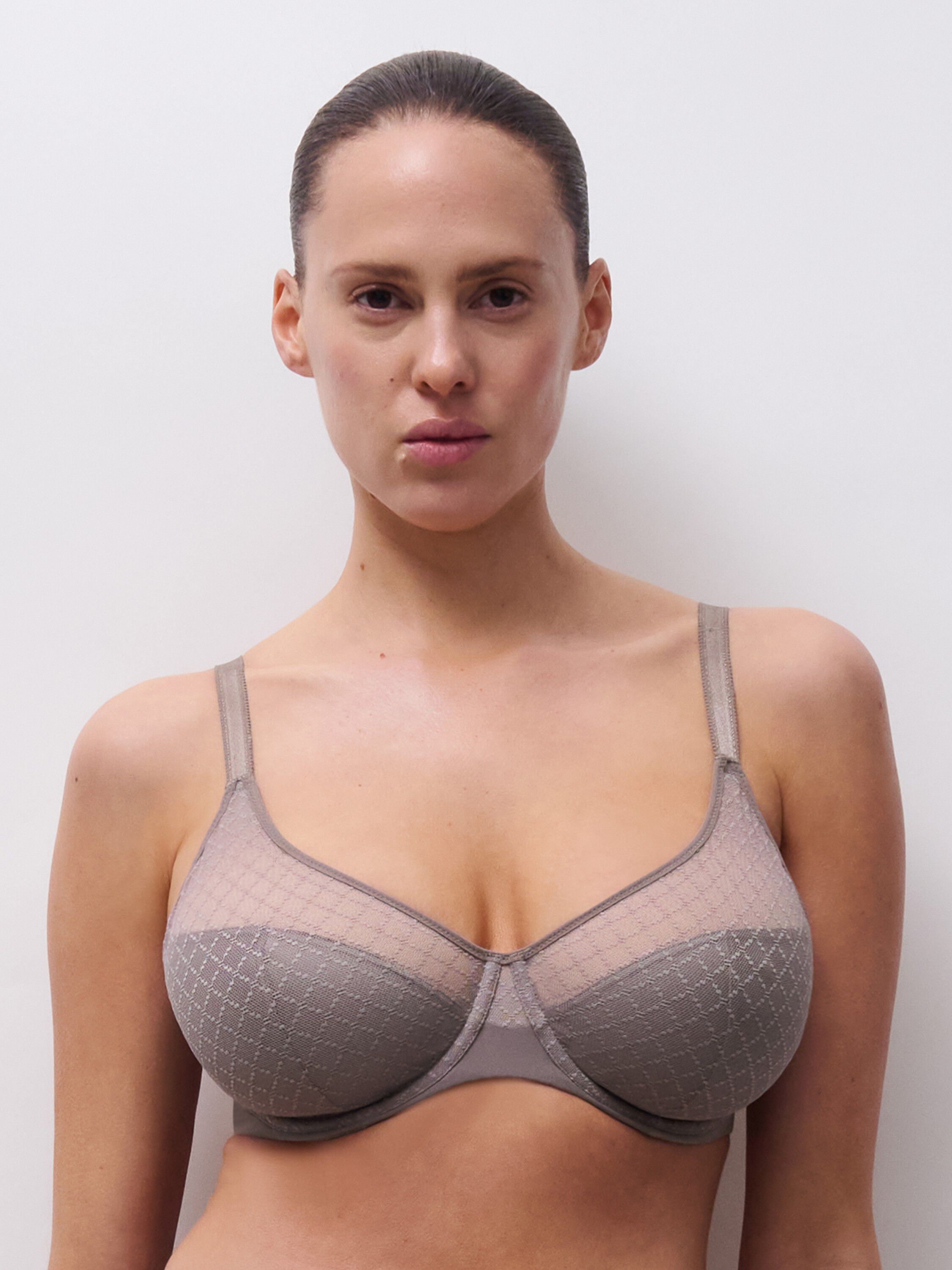 Norah Chic Covering Molded Bra