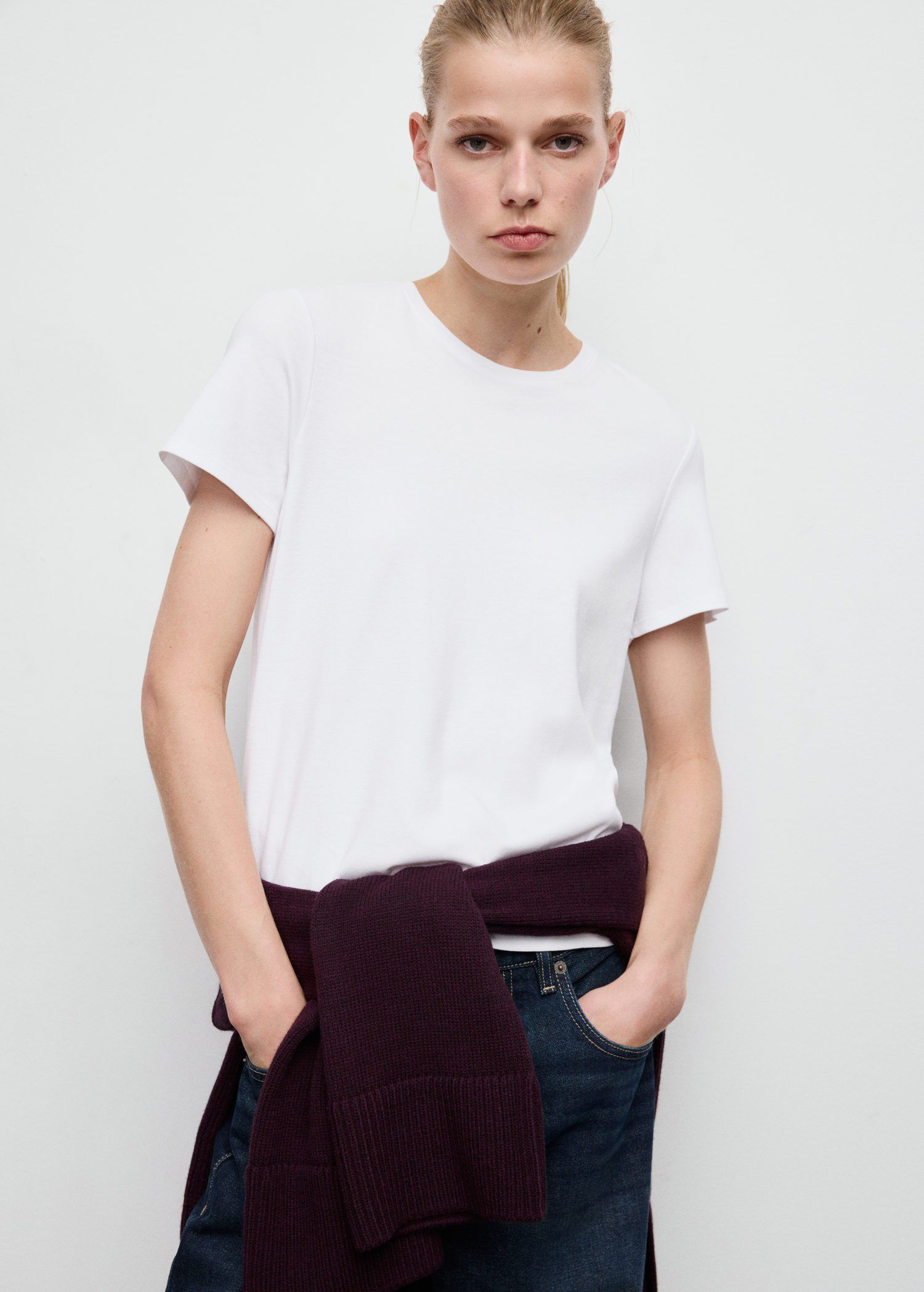 Short-sleeved cotton t-shirt