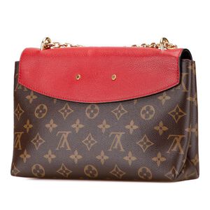 Louis Vuitton Shoulder Bags