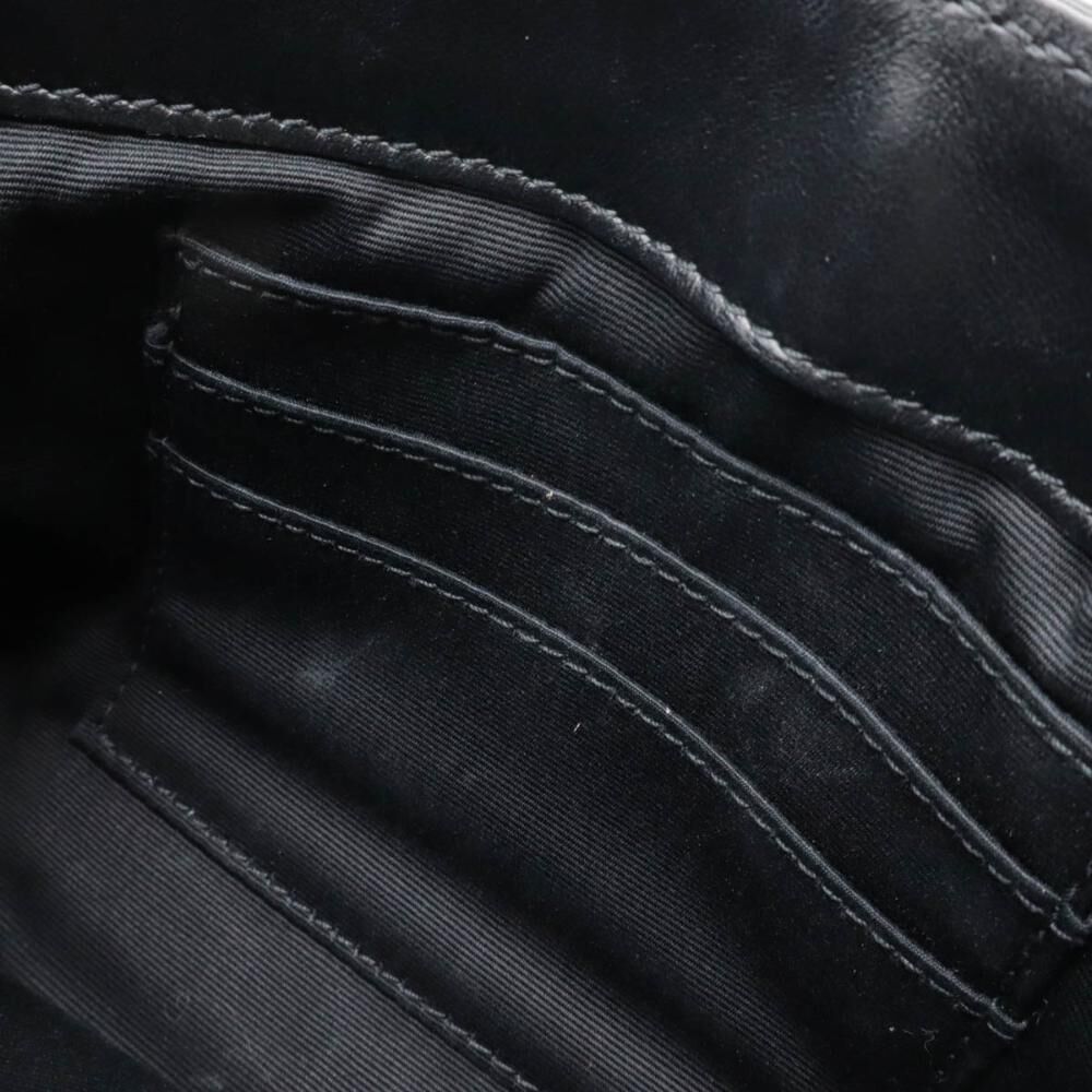 Yves Saint Laurent Shoulder Bag