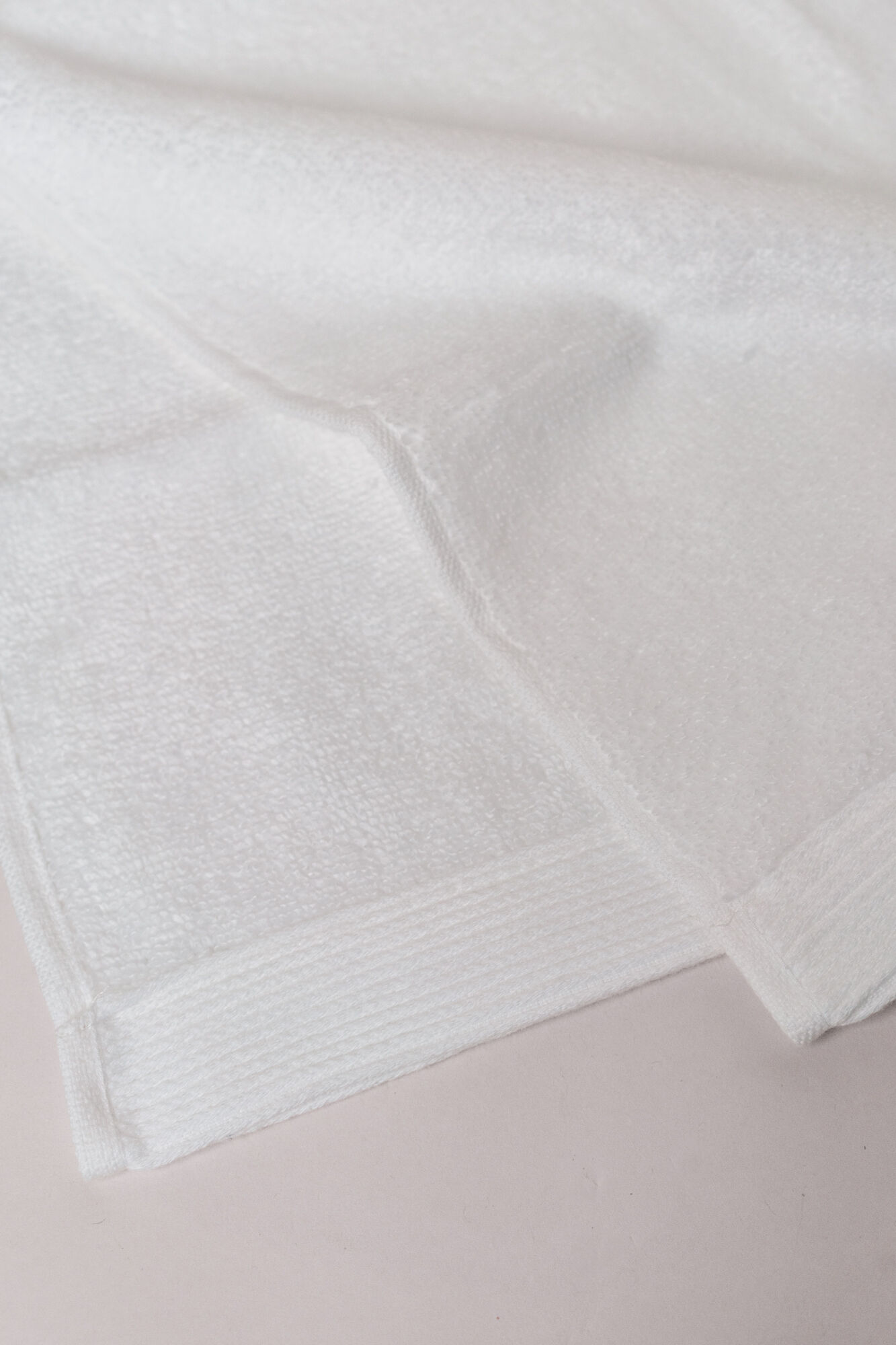 Hotel & Spa h&aring;ndkl&aelig;de hvid