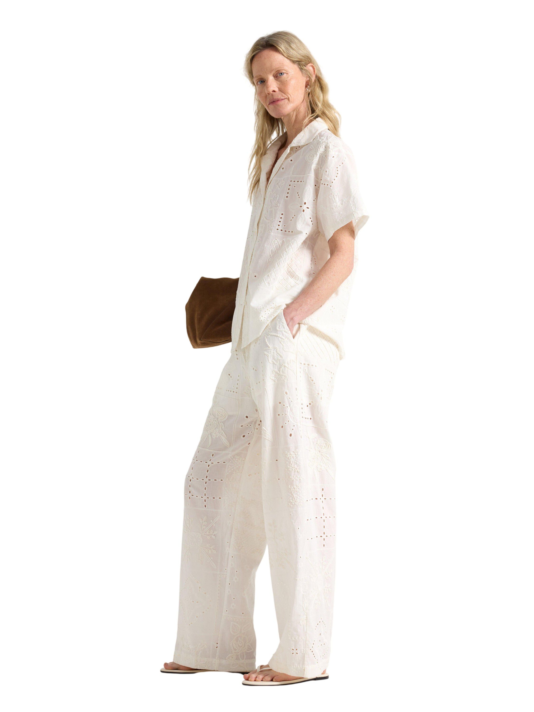 Wide-leg trousers in a lightweight
