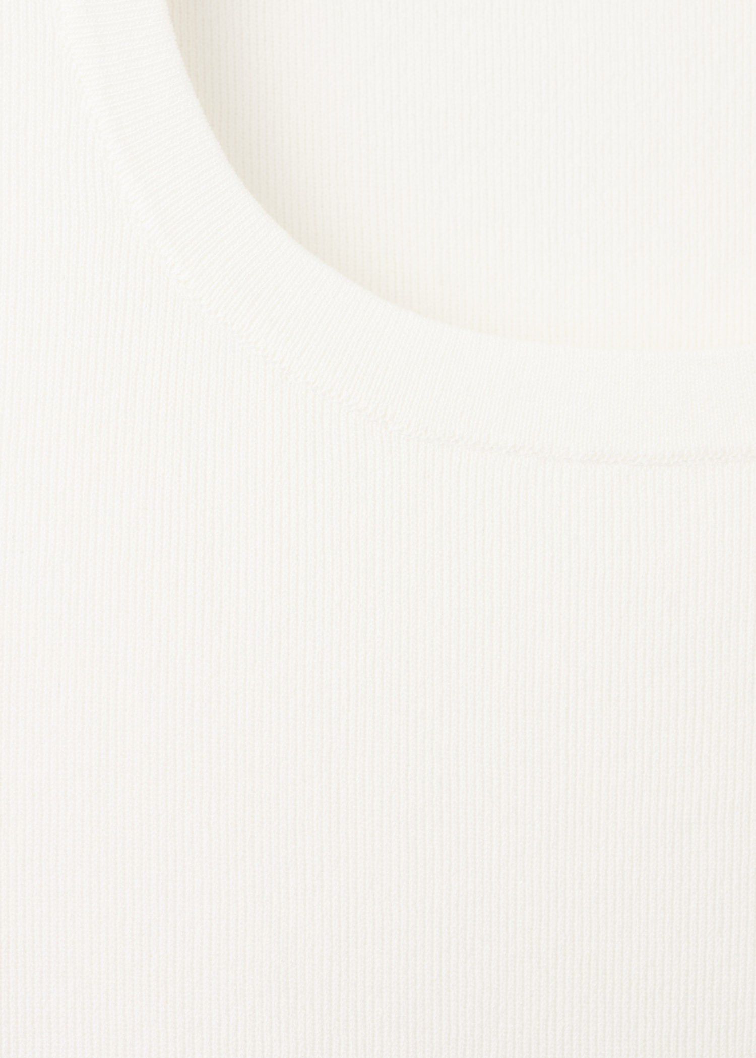 Round-neck knitted top