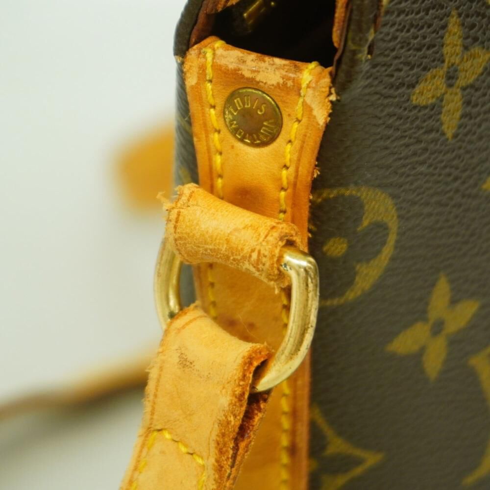 Louis Vuitton Shoulder Bags