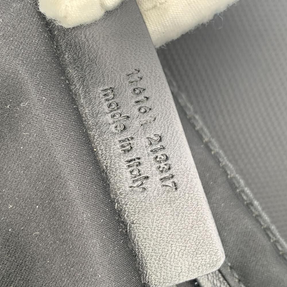 Yves Saint Laurent Shoulder Bag