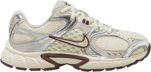V5 RNR Sneakers