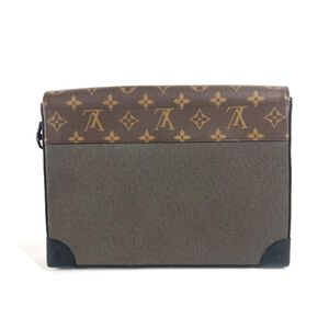 Louis Vuitton Clutch