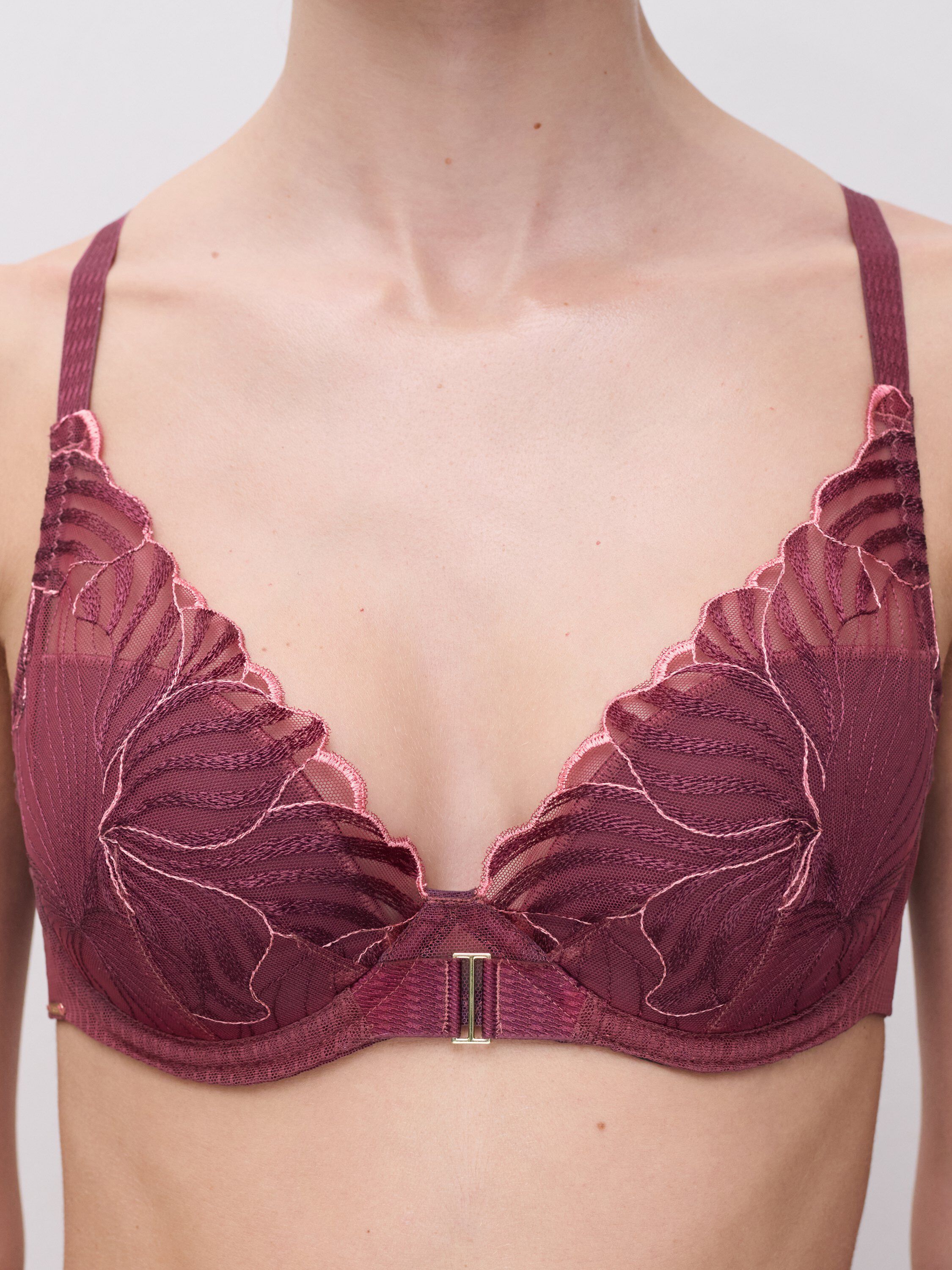 Legend Plunge Bra