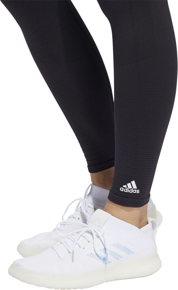 Seamless tights