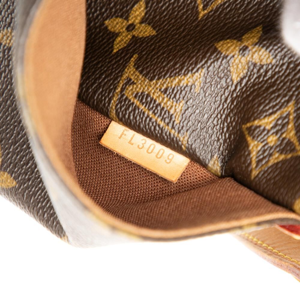 Louis Vuitton Totally