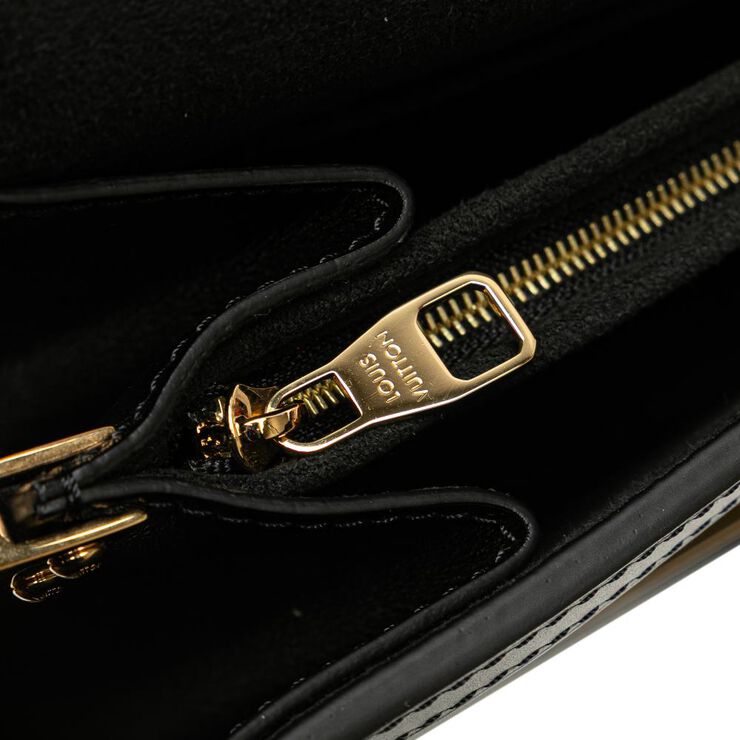 Louis Vuitton Dauphine