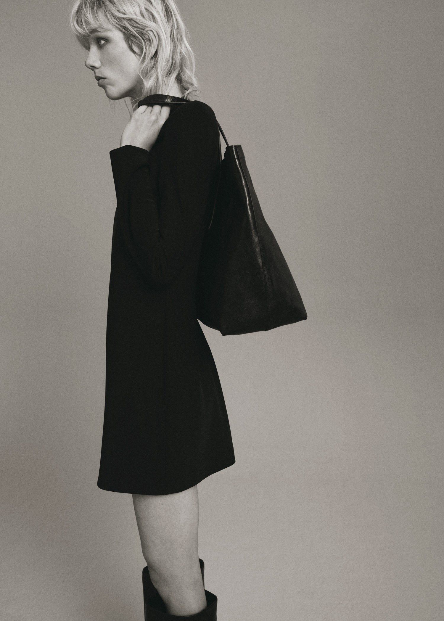 Long-sleeved dress with draped neck