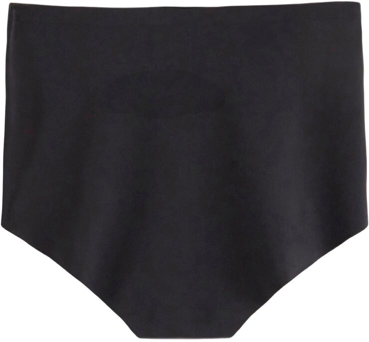 Usynlige trusser med høj talje