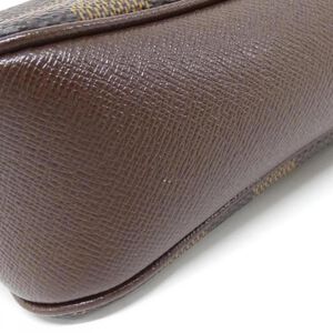 Louis Vuitton Trousse Makeup