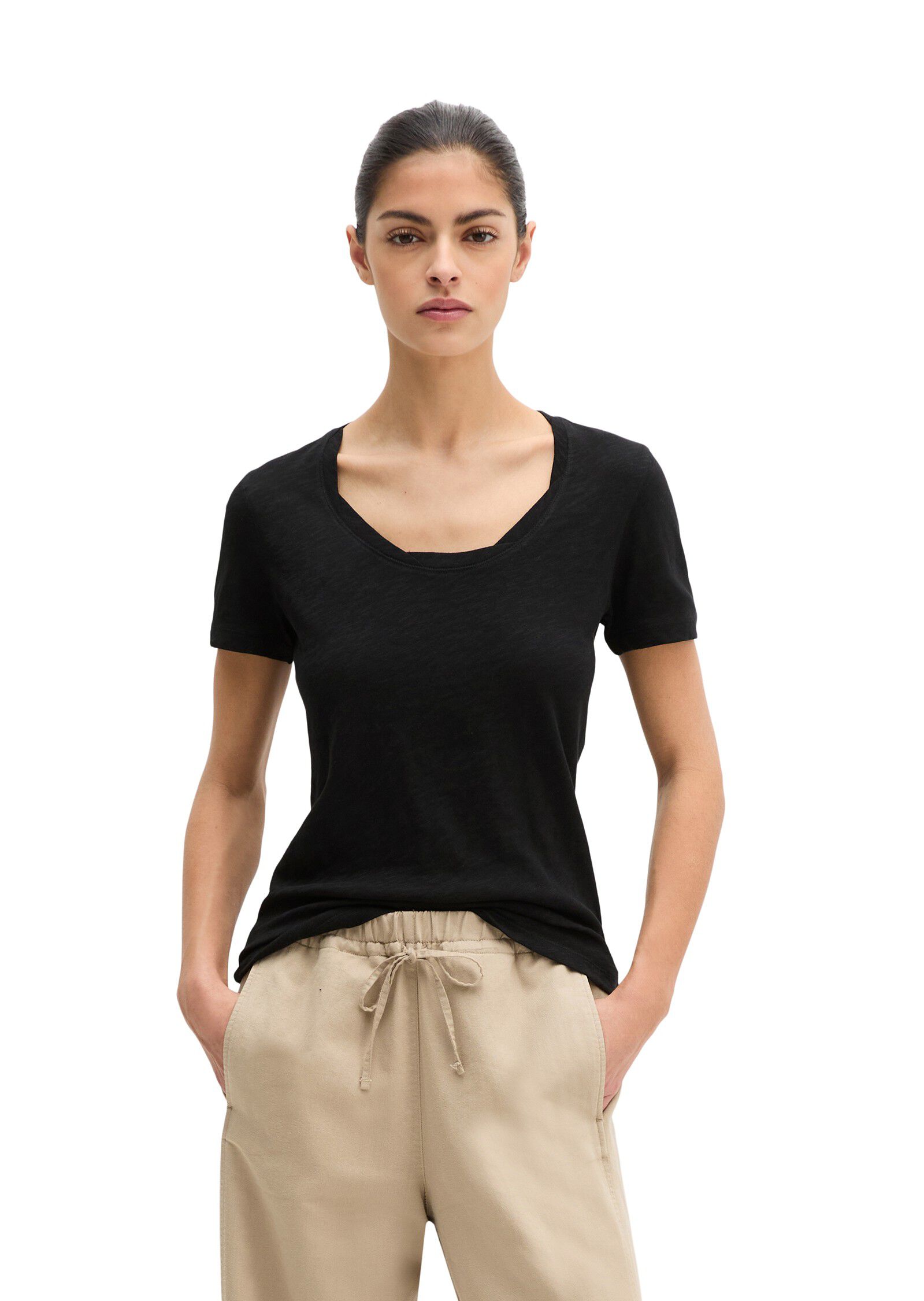 T-shirt, deep round neck twisted