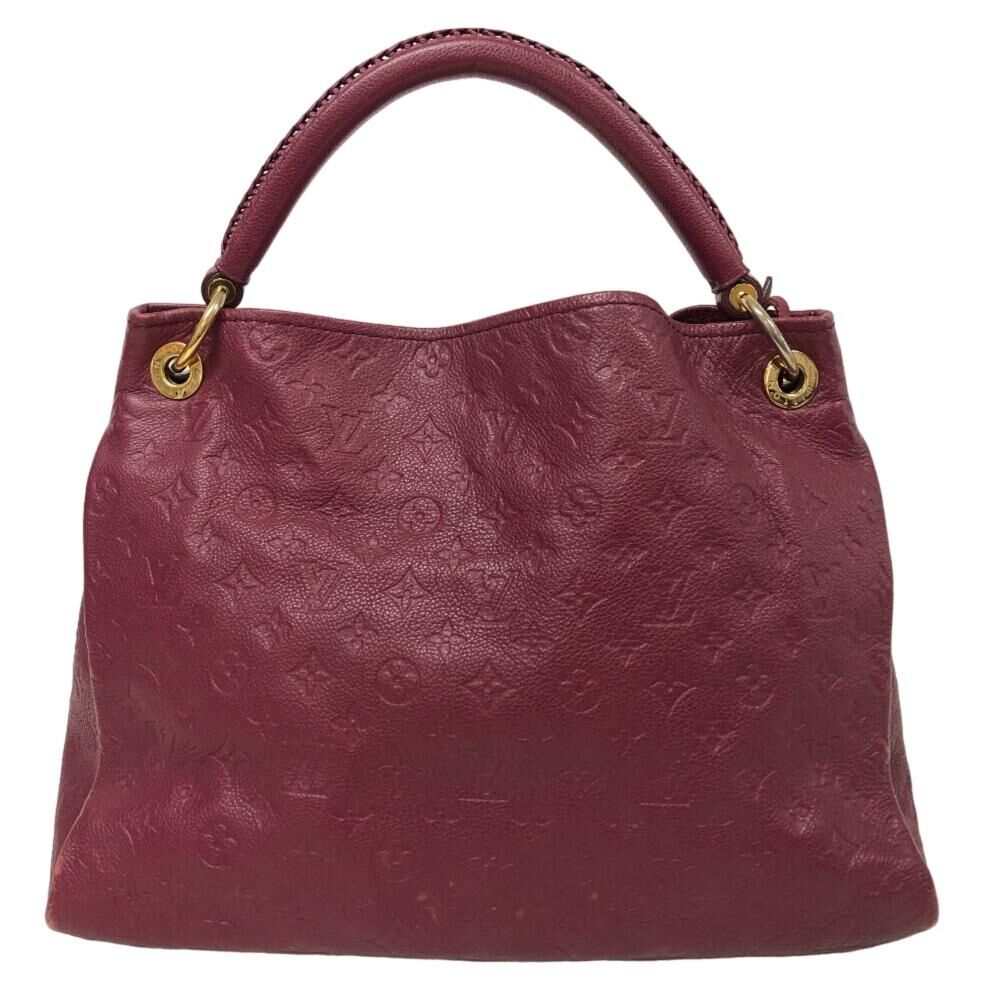 Louis Vuitton Capucines