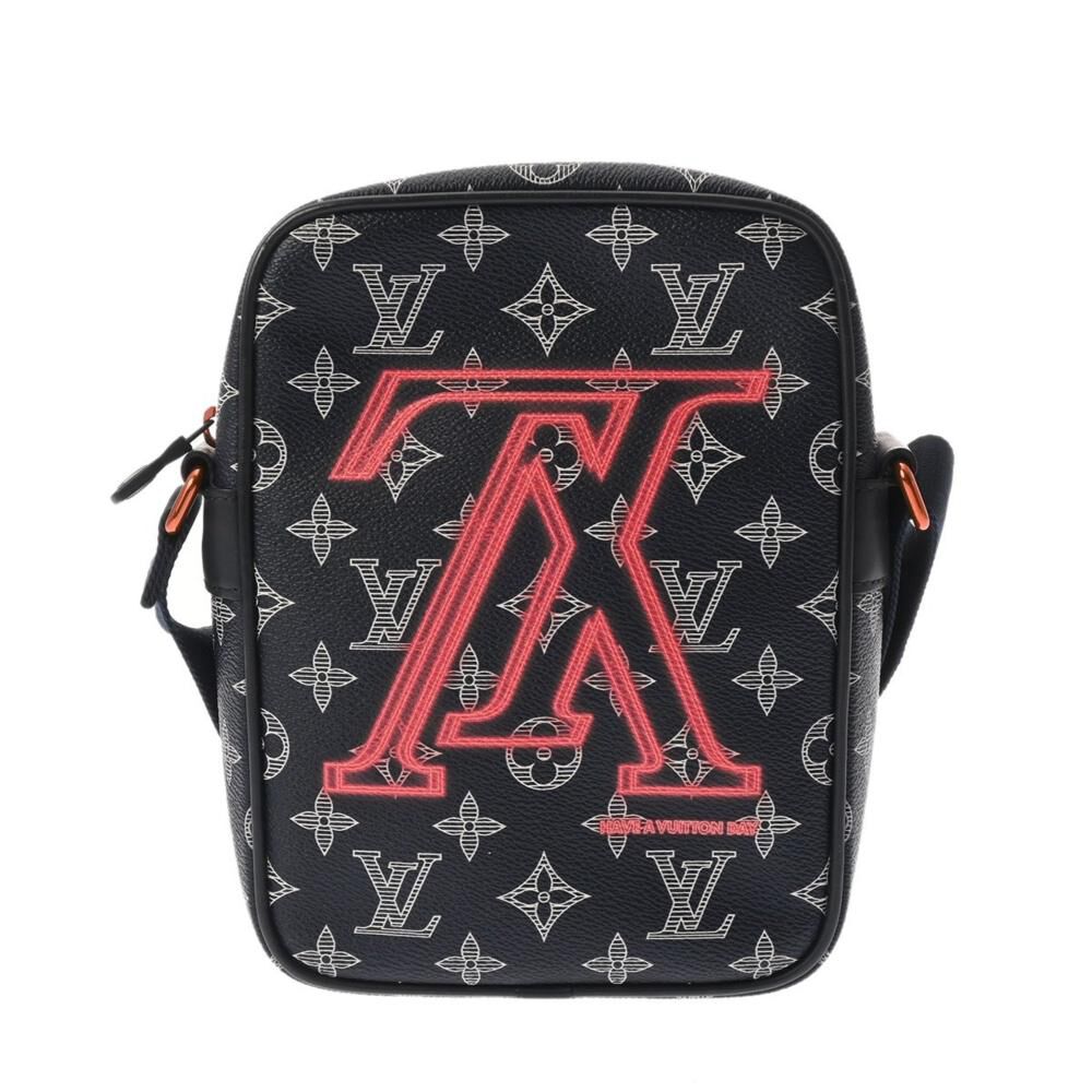 Louis Vuitton Shoulder Bags