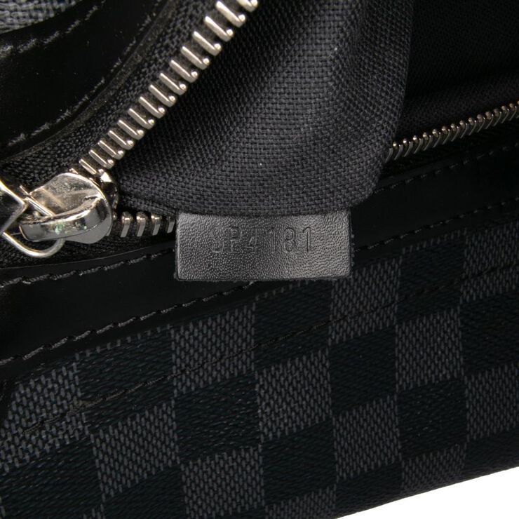 Louis Vuitton Messenger