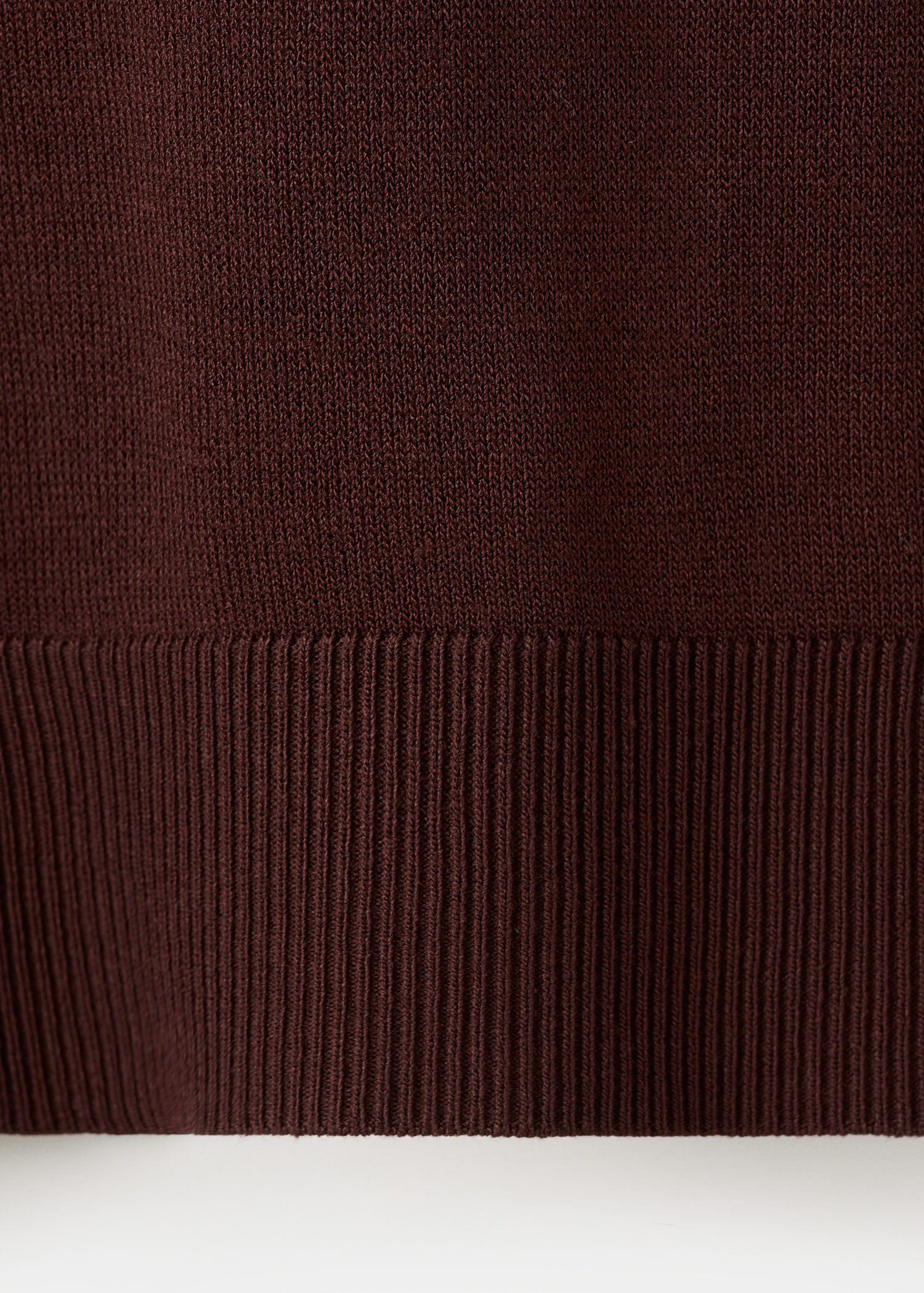 V-neck sweater with contrasting tri