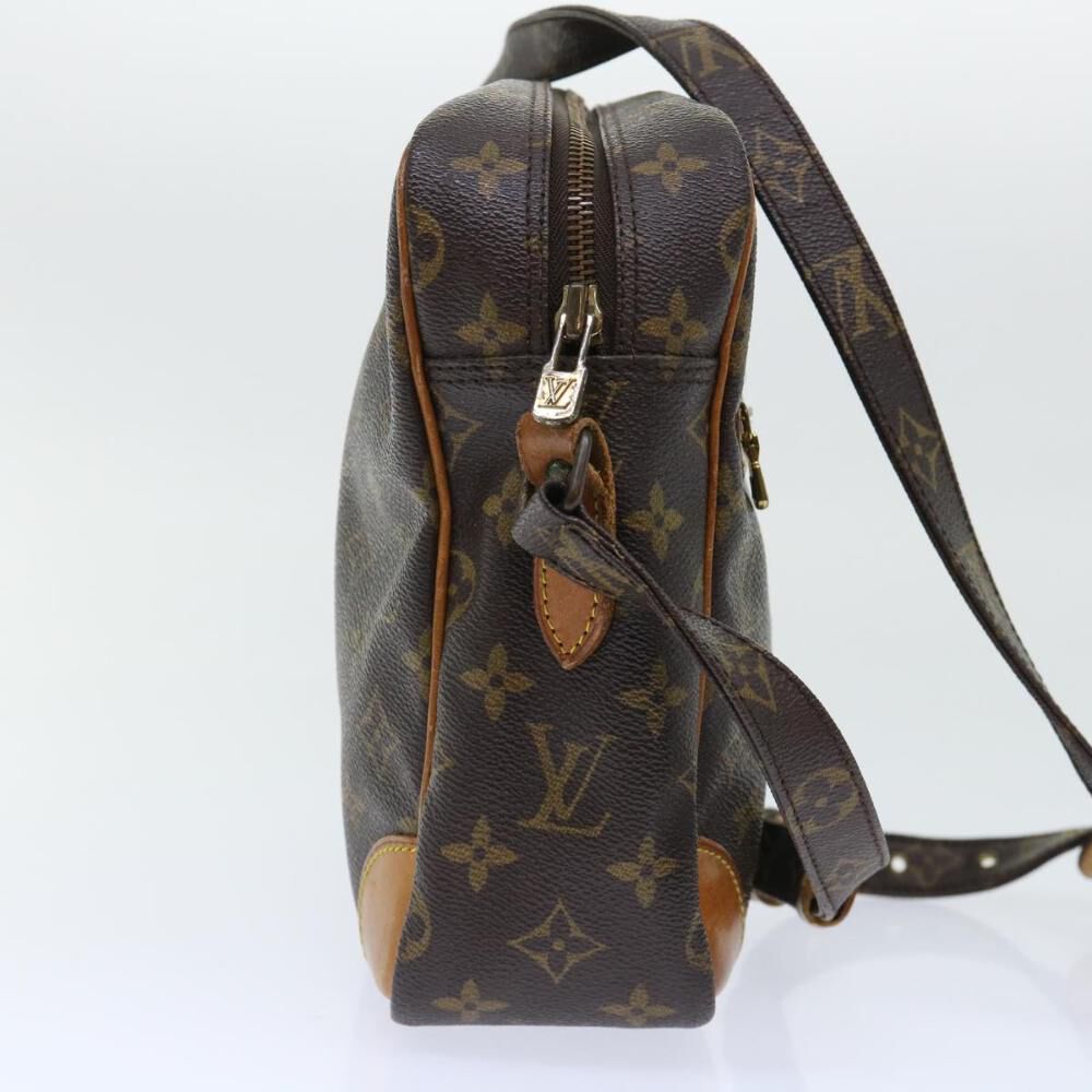 Louis Vuitton Shoulder Bags