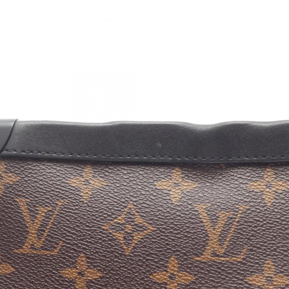 Louis Vuitton Shoulder Bags