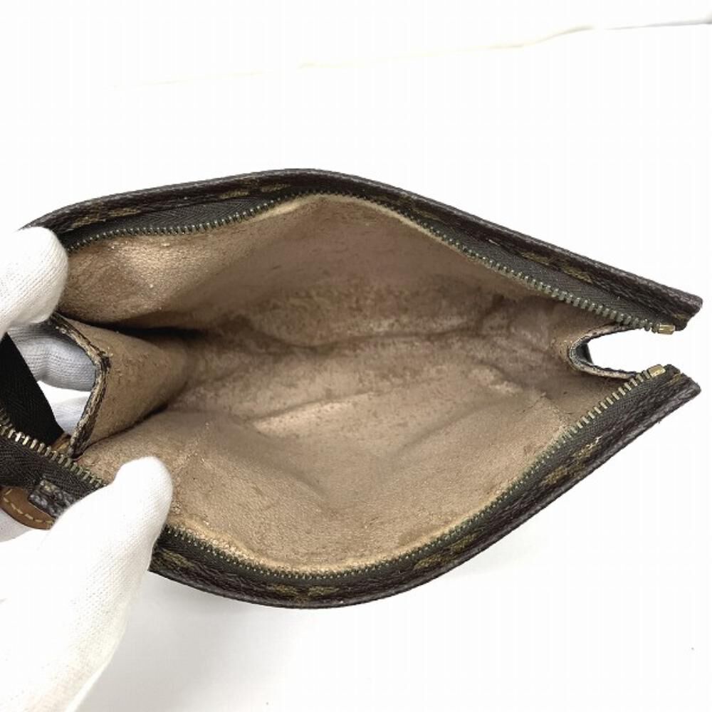 Louis Vuitton Poche Toilette