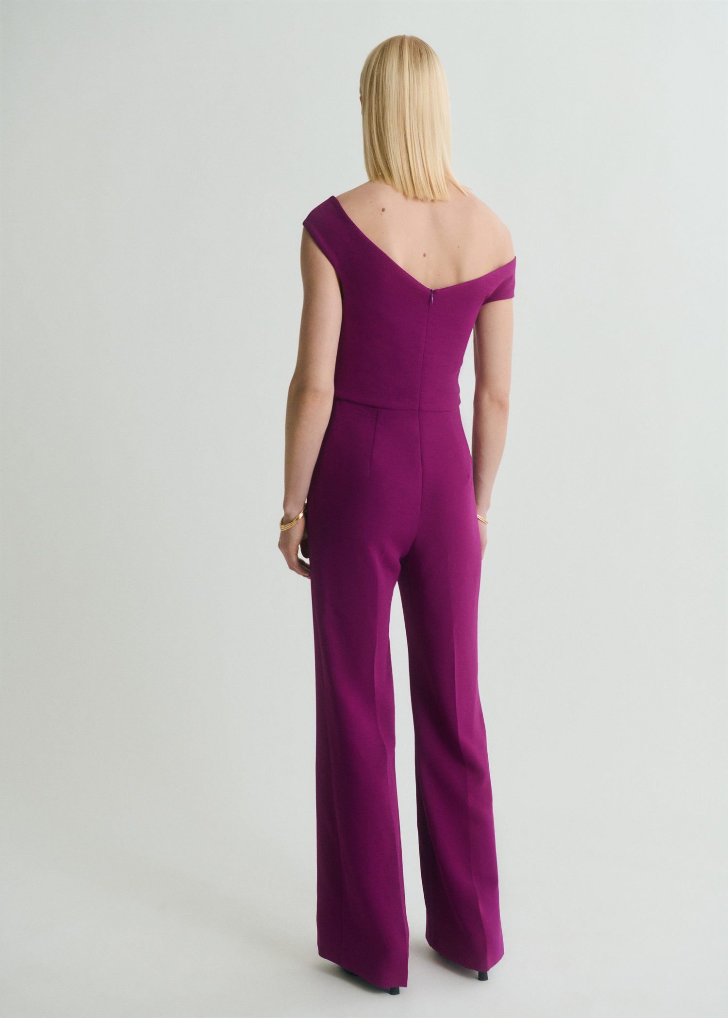Long jumpsuit with asymmetrical nec