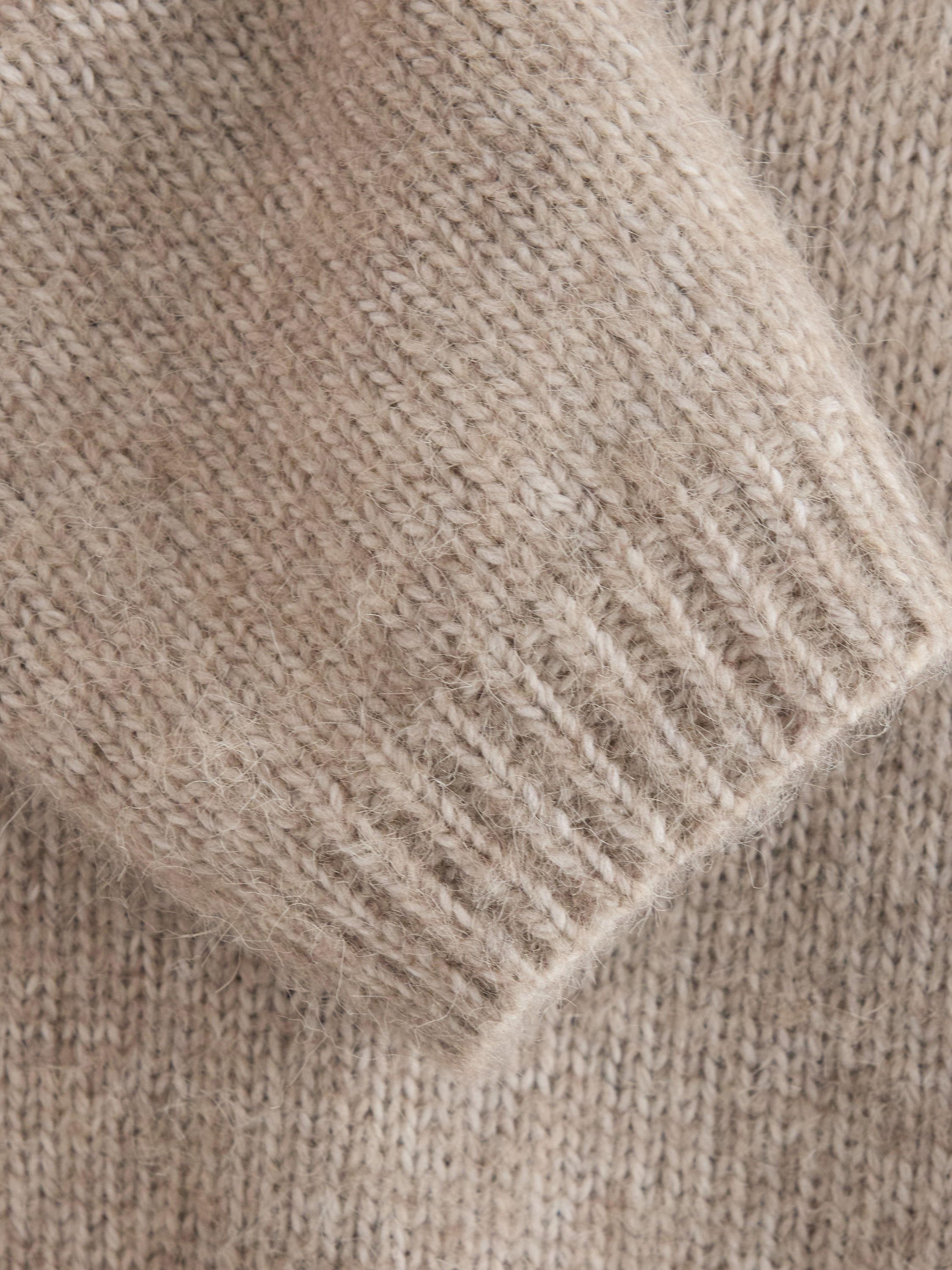 Myk sl&aring;-om-kofte med bindeb&aring;nd.