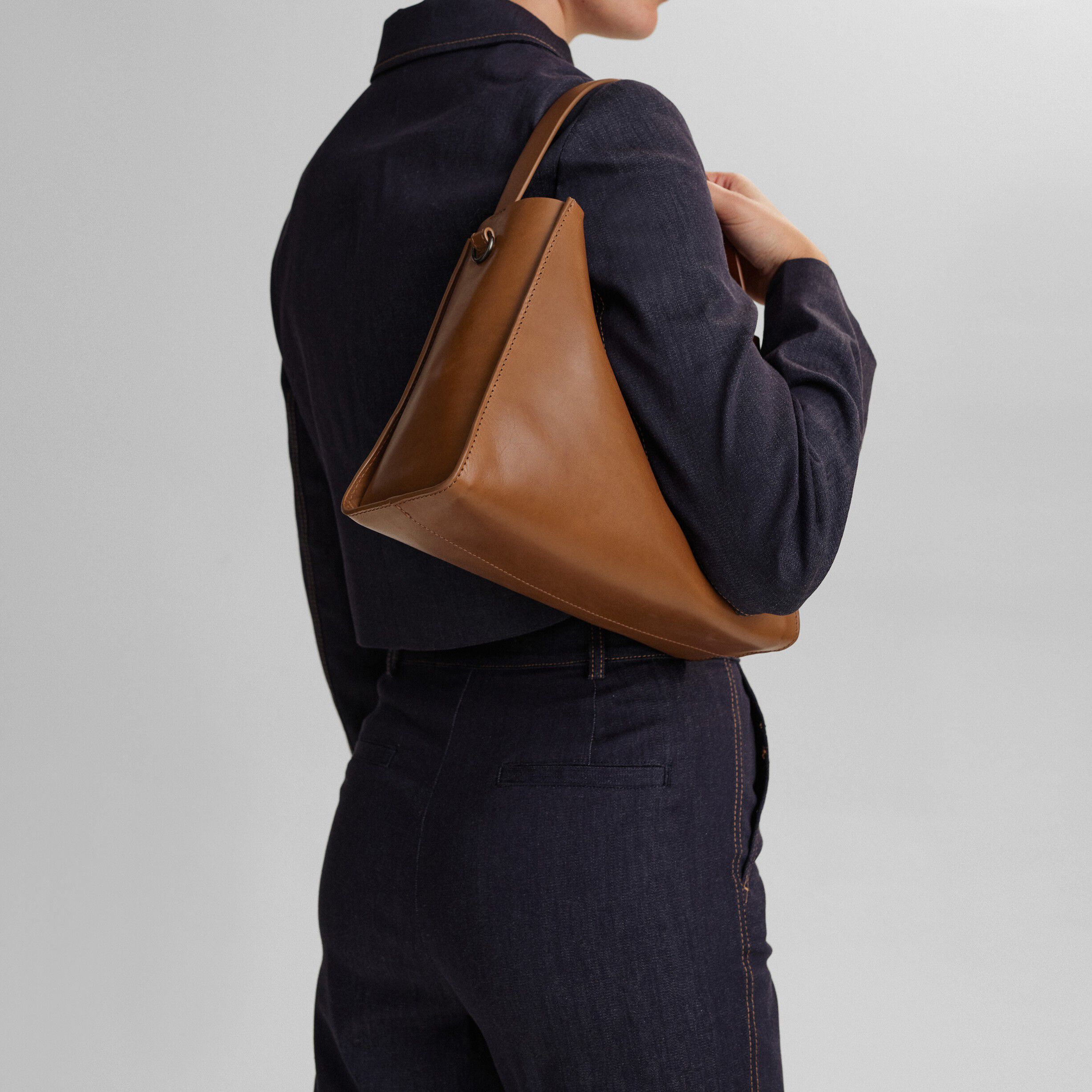 Raynembg Bag, Antique