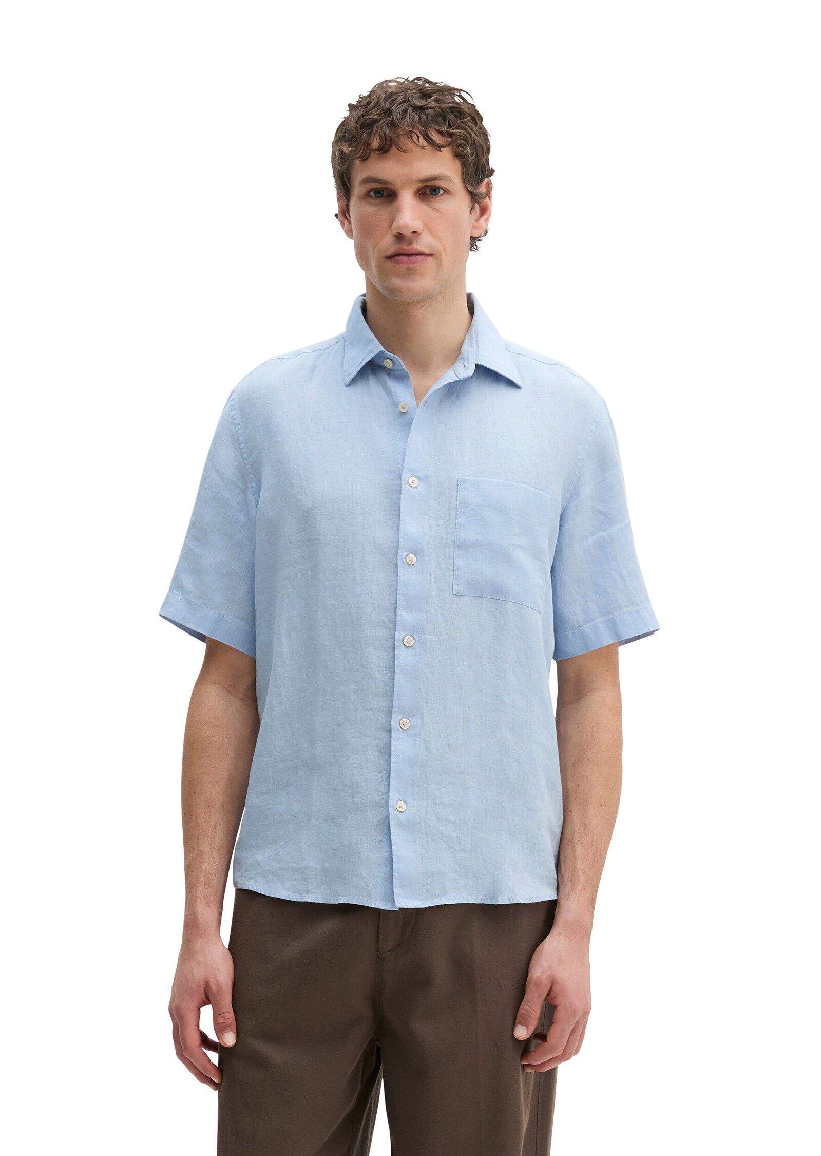 Kent collar, short sleeves, one rec